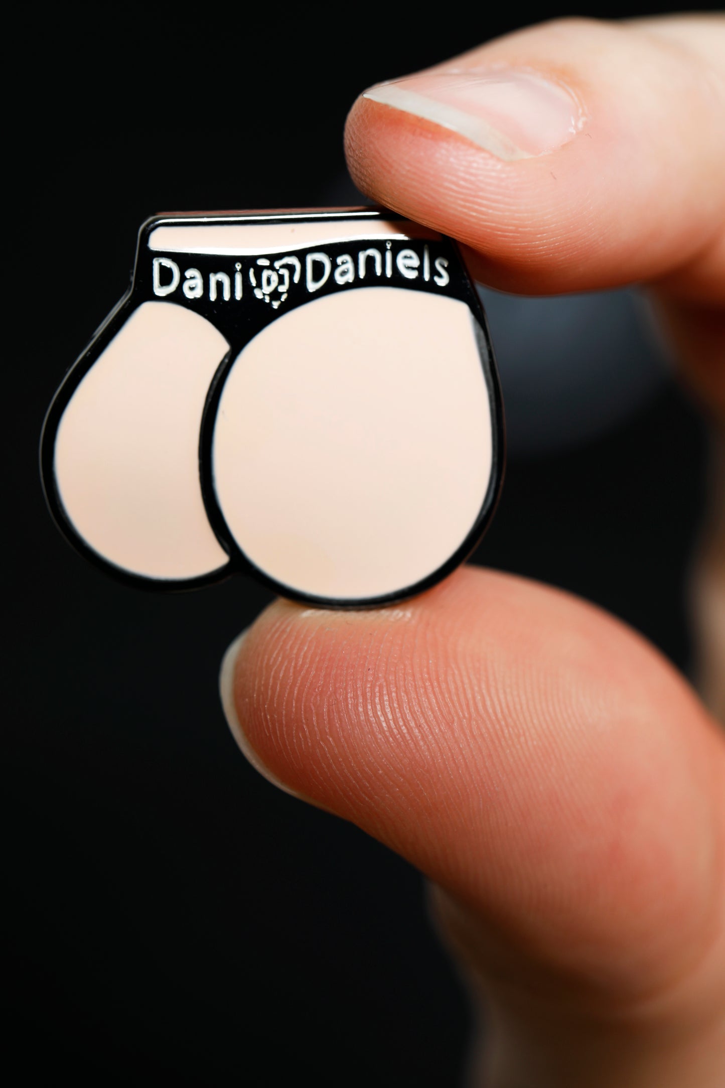 Dani Daniels Butt Pin